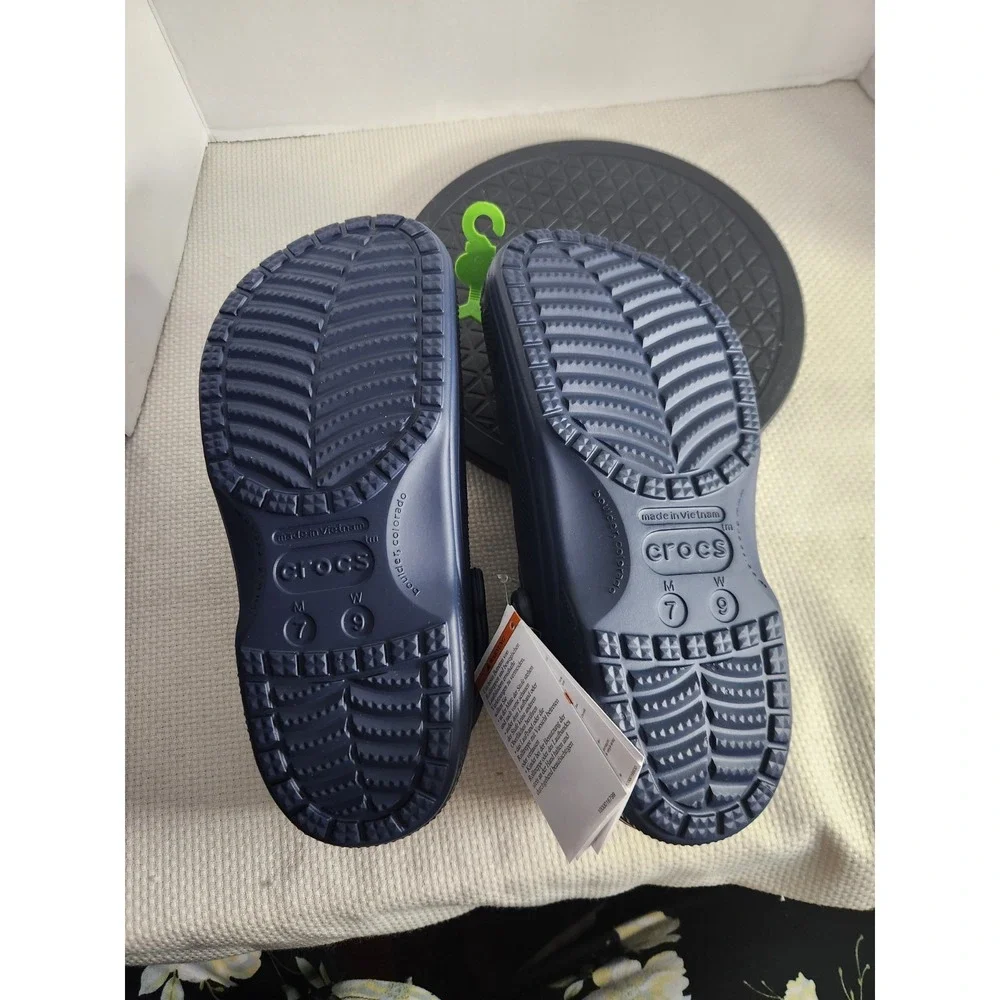NWOT‎ Baya Sherpa Lined Crocs Clog Relaxed Fit Navy Men's 7 Womens 9 Authentic